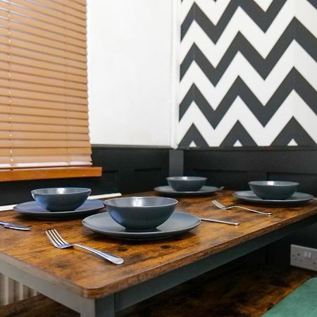 Broadway Belfast! Central Location! Sleeps 6! Exteriör bild