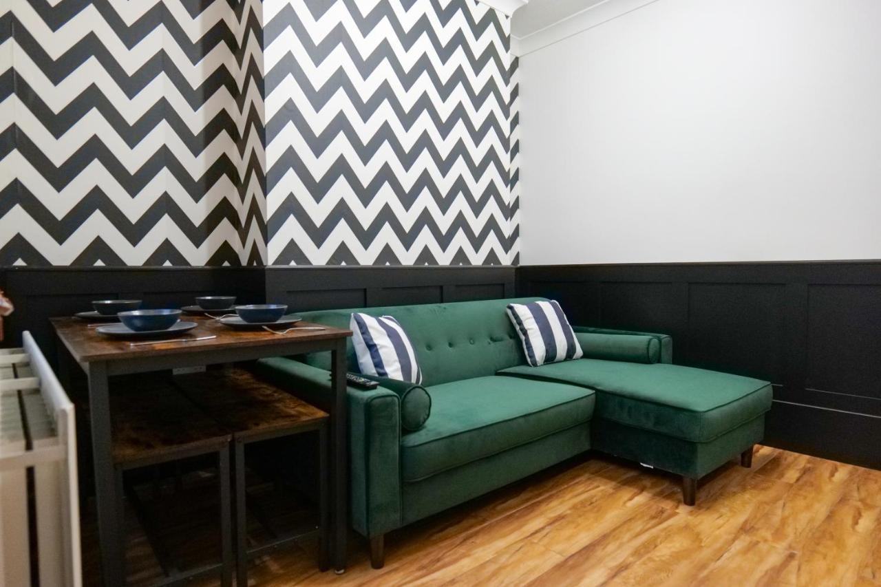 Broadway Belfast! Central Location! Sleeps 6! Exteriör bild