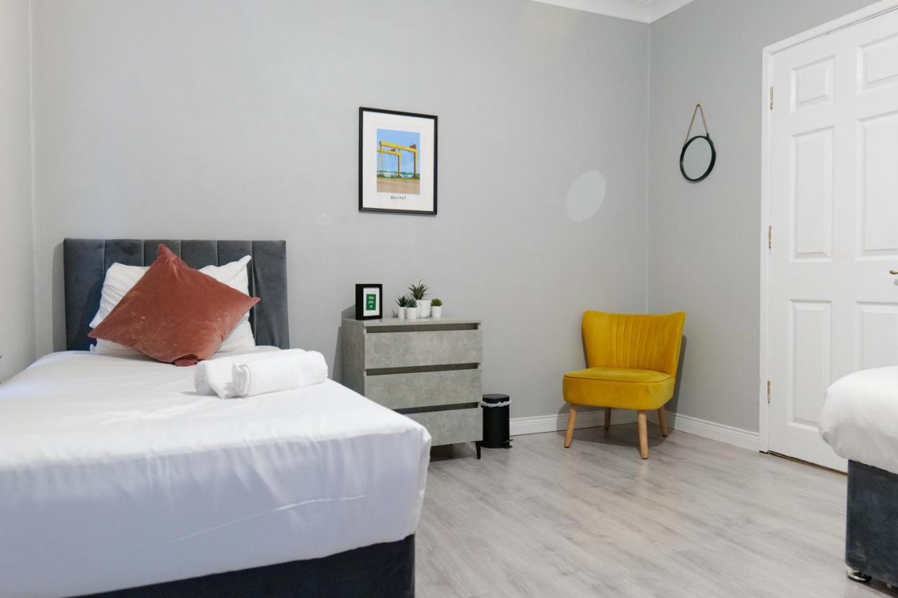 Broadway Belfast! Central Location! Sleeps 6! Exteriör bild