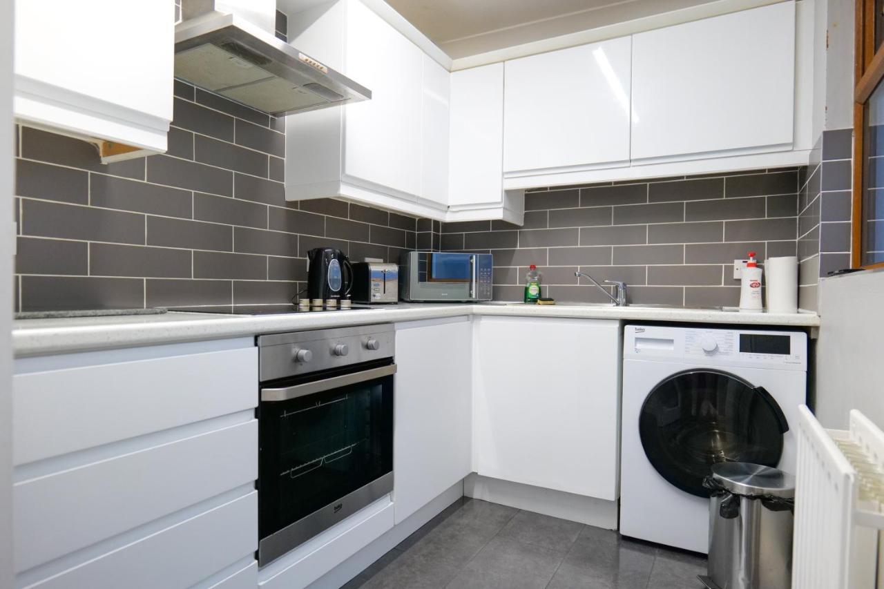 Broadway Belfast! Central Location! Sleeps 6! Exteriör bild